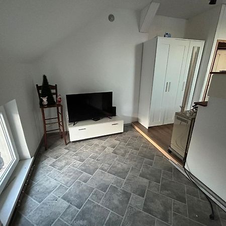 Private Apartament With Shared Bathroom Belgrado Buitenkant foto