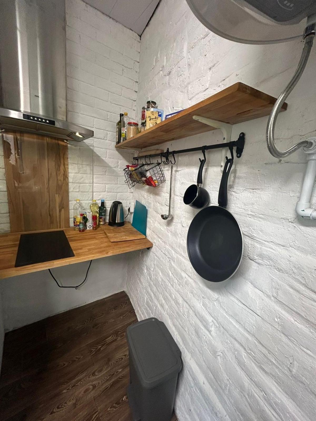 Private Apartament With Shared Bathroom Belgrado Buitenkant foto